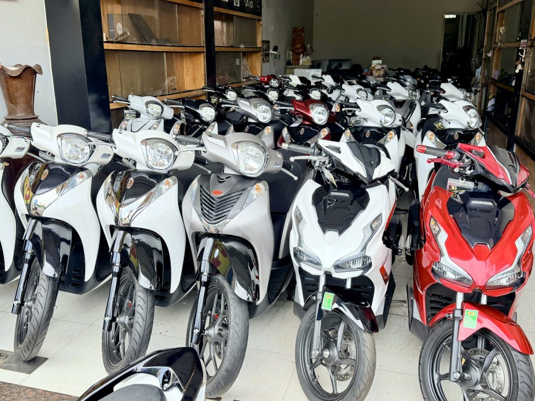 Sổ Đỏ: Vay Ngân Hàng Hay Tiệm Cầm Đồ? So Sánh 5 Điểm Cần Biết 2 Cầm Sổ Đỏ Ngân Hàng Hay Tiệm Cầm Đồ: Quầy Tiếp Nhận Và Giải Đáp Thắc Mắc Giấy Tờ Tại Cầm Đồ Tuấn Đạt, 431 Lê Duẩn